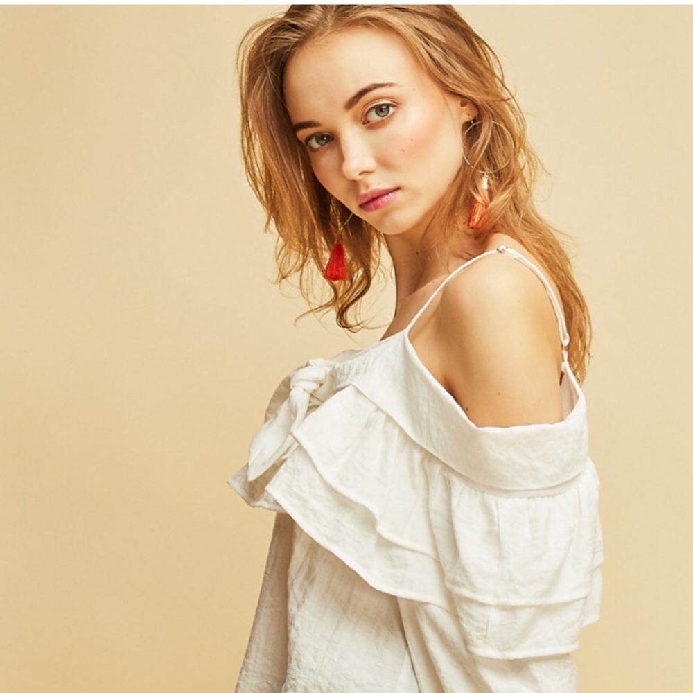 Solid crinkle double layered ruffle top - Picture 3 of 6